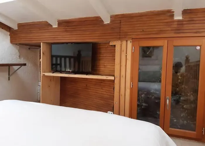 Garden Annexe 2